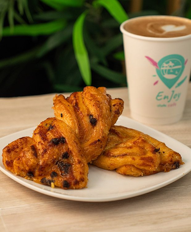 Enjoy-Cafe-Bakery-09